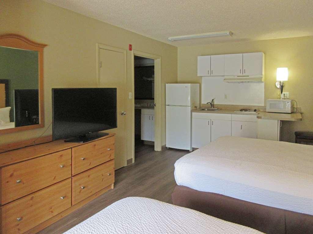 Suburban Studios Raleigh - Crabtree Valley 객실 사진
